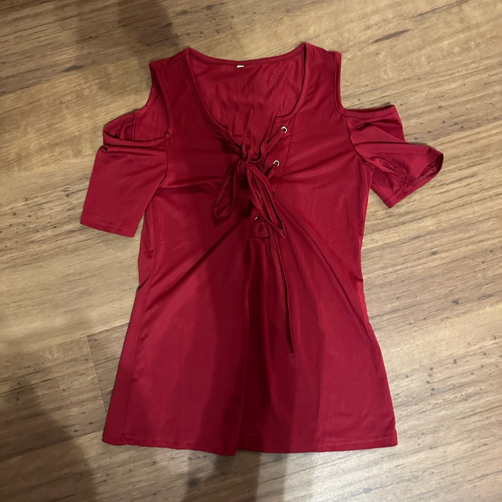 COLD SHOULDER TOP